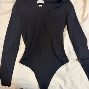 Aritzia Countour Bodysuit